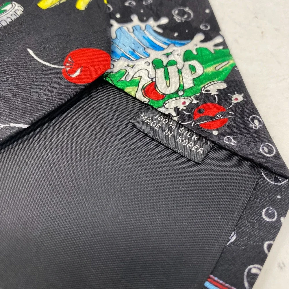 Nicole Miller 7 Up Seven Up Soda Diet Cherry Vintage Novelty Necktie Advertising